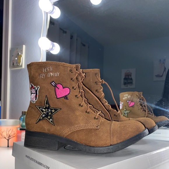 Steve Madden Other - Steve Madden Boots